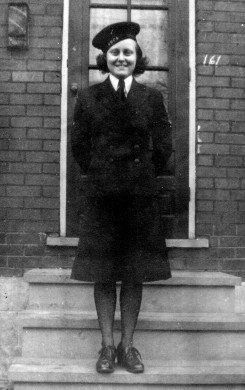 Hedberg, June W. (nee Karn)